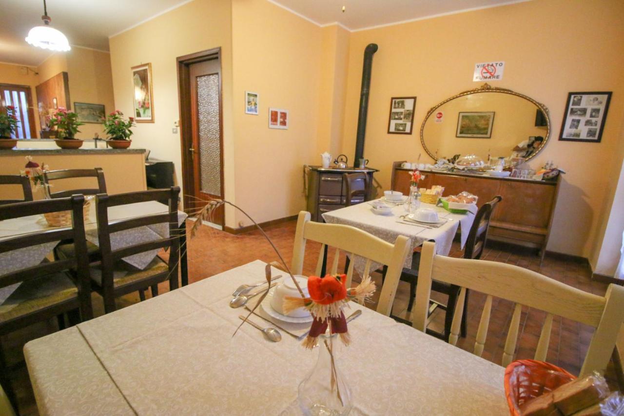 לינה וארוחת בוקר Candia Canavese Spighe Paglia E Girasole מראה חיצוני תמונה